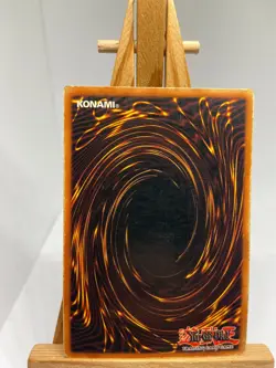 Dark Magician - Ultra Rare DB1-EN102 - HP - YuGiOh - Image 2