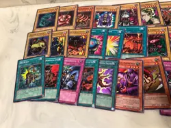 Yugioh Starter Deck Kaiba 31 Card Lot SDK Unlimited HEAVILY PLAYED - Image 4