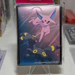 Pokemon TCG - Prismatic Evolutions Figure Collection Sleeves, Pin and Figurine - Image 2