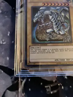 Yu-Gi-Oh Blue Eyes White Dragon LC01-EN004 2010 Legendary Collection BCCG 10 - Image 5
