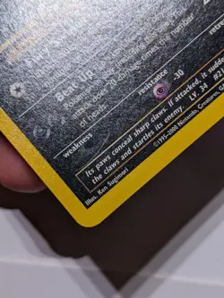 1st Edition Sneasel - Neo Genesis - #25/111 - Vintage Pokemon Card 2000 WOTC - Image 3