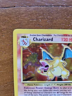 Pokemon TCG Charizard 1999-2000 Base Set Holo Rare Card 4/102 - Image 3