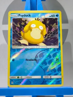 Pokemon TCG Psyduck Hidden Fates 11/68 Reverse Holo Common - Image 2
