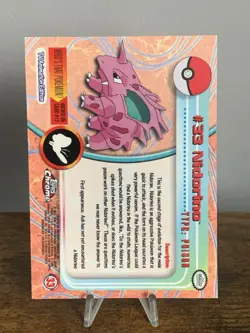 Pokemon Nidorino Pokemon 2000 Topps Chrome #33 - Image 3