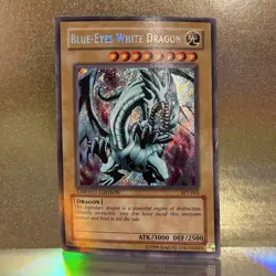 YuGiOh • Blue-Eyes White Dragon • BPT-003 • LE Prismatic Collectors Tin • VG - Image 1