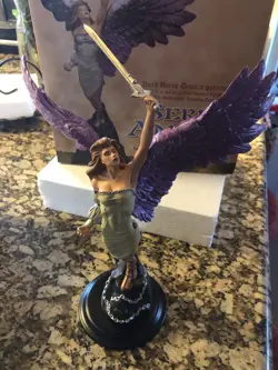 Serra Angel Magic The Gathering Statue By Dark Horse #82/5000 - Image 2