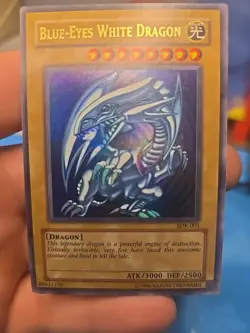Blue-Eyes White Dragon SDK-001 89631139 from YuGiOh Starter Deck: Kaiba - Image 1