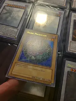 Yu-Gi-Oh! Dark Magician Legend of Blue Eyes White Dragon LOB-005 Unlimited - Image 2