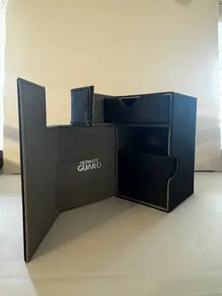 MTG Ultimate Guard Flip n Tray Black Commander Deck Box - Image 2