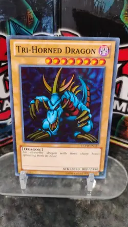 TRI-HORNED DRAGON Holo Foil YU-GI-OH Trading Card LCYW-EN157 HP - Image 1