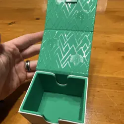 Ultra PRO Magic: The Gathering Faux Leather Tree White & Green Magnetic Deck Box - Image 4