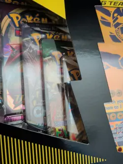 Pokemon TCG: Pikachu & Zekrom GX Premium Collection Tag Team Box Evolving Skies - Image 4