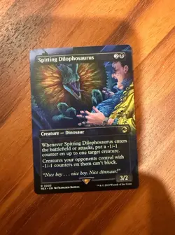 Spitting Dilophosaurus (Borderless) Universes Beyond: Jurassic World NM - Image 1