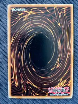 Yugioh Blue-Eyes White Dragon Unlimited Edition Ultra Rare LOB-001 LP/NM - Image 2