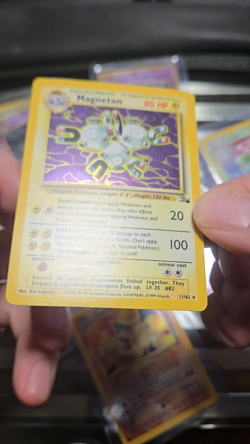 Pokemon Magneton 11/62 WOTC Fossil Holo Rare NM (video) - Image 2