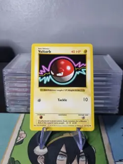 Pokemon Card Voltorb 67/102 Base Set Common Shadowless - Image 1