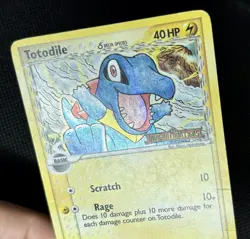 2006 Totodile Stamped MP- Reverse Holo Delta Species Dragon Frontiers 67/101 - Image 2
