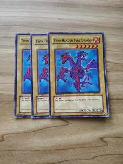 Yu-Gi-Oh! - Twin-Headed Fire Dragon 3X - Full Playset - Image 1