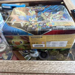 Pokemon TCG Spring 2020 Collectors Chest Lunch Box Tin SW/SH FACTORY SEALED - Image 2