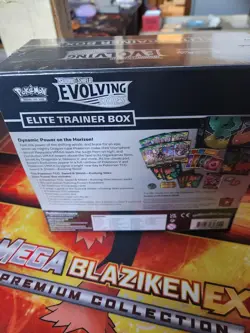 Evolving Skies ETB Elite Trainer Box [Flareon/Jolteon/Umbreon/Leafeon] SEALED - Image 4