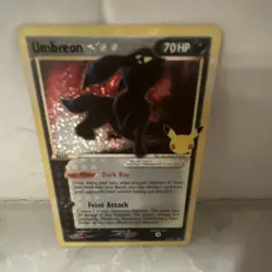 Umbreon Star 17/17 Celebrations: Classic Collection Basic Holo Pokemon TCG - Image 1