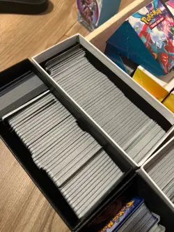 HOLOS/REVERSE HOLOS Pokemon cards Bulk 2000+ TCG Trading Cards. 636996769739 - Image 1