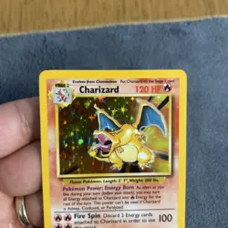 Charizard 4/102 Pokemon Base Set NM/LP - Image 5