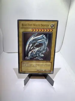 Yu-Gi-Oh! Blue-Eyes White Dragon SDK-001 Kaiba Unlimited Ultra Rare - Image 1