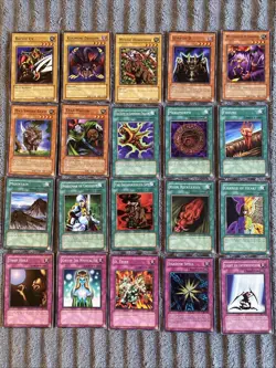 2004 YU-GI-OH! SKE KAIBA EVOLUTION STARTER DECK LOT OF 20 CARDS - Image 1