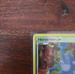 Heracross LV.29 28/130 Diamond & Pearl Rare Pokemon Card NM/LP - Image 2