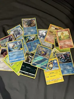 Pokemon TCG Mixed Card Lot Charizard Pikachu GX VMAX Foil English - Image 2