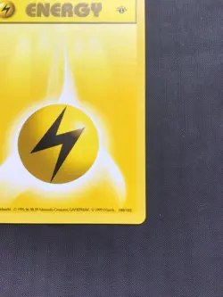 Pokemon Cards: Base Set 1st Edition Common: Lightning Energy 100/102 - Image 4