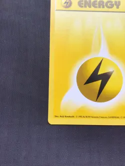 Pokemon Cards: Base Set 1st Edition Common: Lightning Energy 100/102 - Image 5