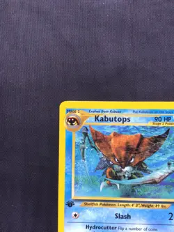 Pokemon Cards: Neo Discovery 1st Edition Rare: Kabutops 25/75 - Image 2
