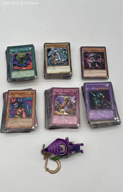 Blue-Eyes White Dragon Yu-Gi-Oh! Card Lot Vintage Early 2000s + Keychain - Image 1