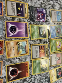 Pokemon TCG Base Set 13 Card Lot 1999 Slowpoke Kingler Ivysaur Machop Voltorb - Image 2