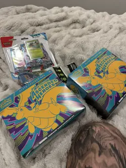 2 Pokemon lot - Ascended Heros Pokemon Center Elite Trainer Box ETB - Sealed - Image 2