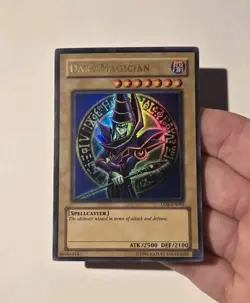 Yugioh Dark Magician LOB-EN005 Ultra Rare Vintage MP - Image 4