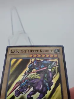 Gaia The Fierce Knight LCYW-EN002 Legendary Collection 3: Yugi's World 1st Ed LP - Image 3