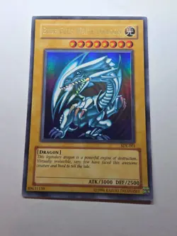 Blue-Eyes White Dragon SDK-001 YuGiOh TCG Ultra Rare LP - Image 1