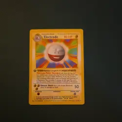 Pokemon Cards: Base Set 1st Edition Rare: Electrode 21/102 - Image 1