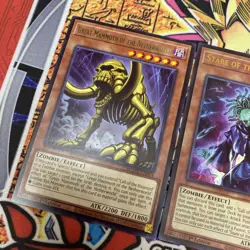 Yugioh - Stare of the Snake Hair MZMU-EN003 1st Edition ULTRA NM + EXTRAS - Image 3