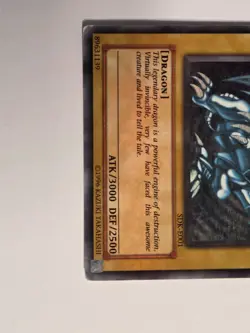 Yu-Gi-Oh! Blue-Eyes White Dragon SDK-E001 Unlimited Edition - Played - Image 3
