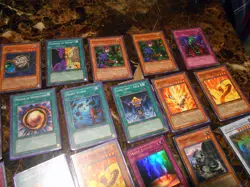 Lot of 28 Mixed Yu-Gi-Oh Cards 1996 vintage - Image 3
