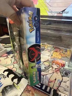 Pokemon TCG Pokemon GO Special Team Collection Box - 6 Packs 820650850530 - Image 4