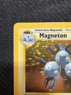 Pokemon TCG Magneton Base Set Holo Unlimited Rare Card 9/102 WOTC - Image 2