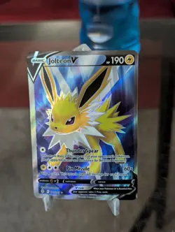 Pokemon Jolteon v Full Art Ultra Rare TCG Card 177/203 SWSH Evolving Skies - Image 1