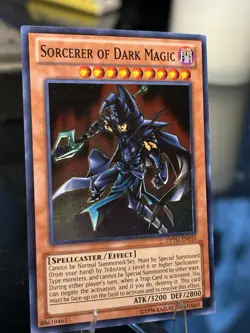 Sorcerer of Dark Magic DPYG-EN010 Super Rare Unlimited Edition NM - Image 3