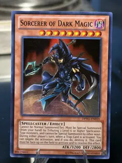 Sorcerer of Dark Magic DPYG-EN010 Super Rare Unlimited Edition NM - Image 4