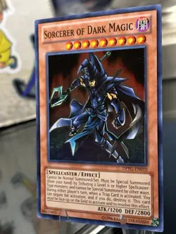 Sorcerer of Dark Magic DPYG-EN010 Super Rare Unlimited Edition NM - Image 5